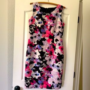 Women brand new floral dress, sleeveless, very lightweight.